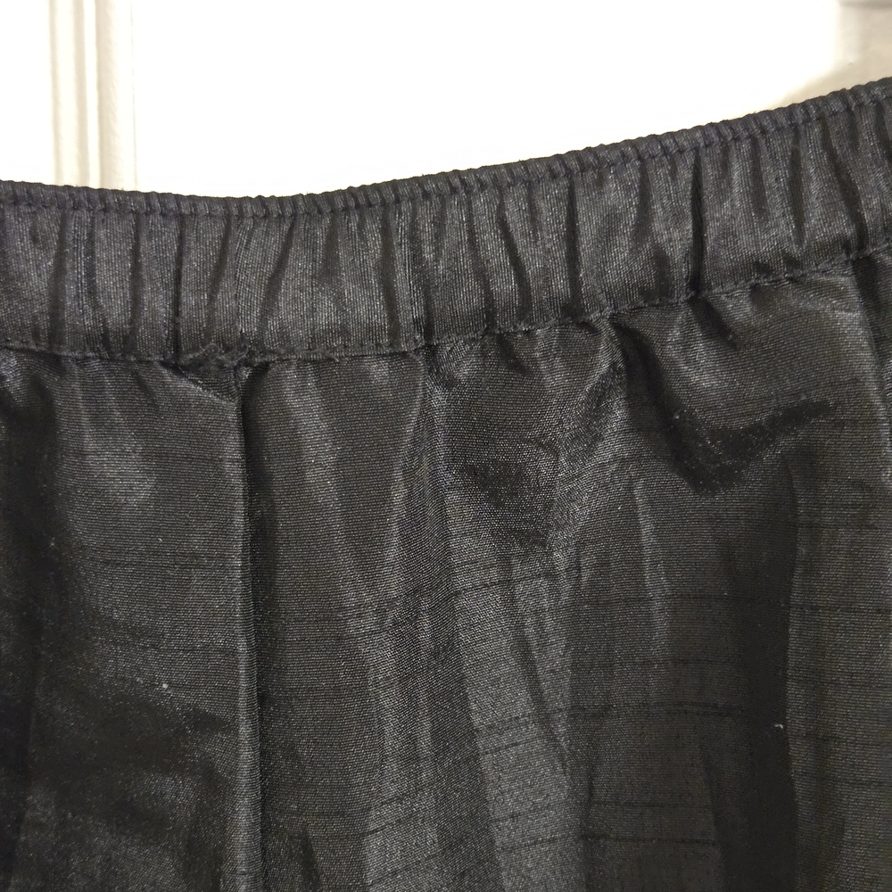 J.H. Collectibles Elegant Black Embroidered Skirt Aline Size 18 - Picture 3 of 6